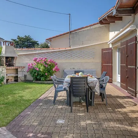 Parenthese Rafraichissante A Tharon Plage 4*