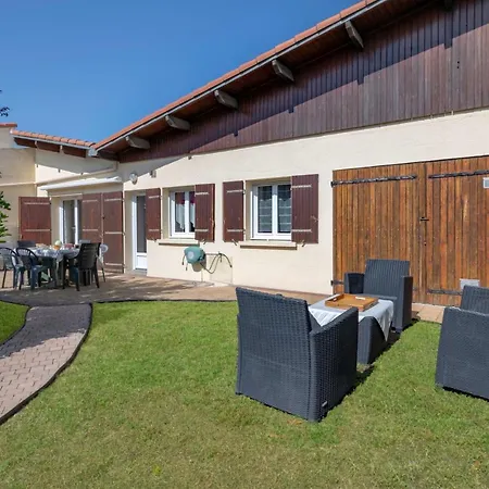 Parenthese Rafraichissante A Tharon Plage Отель 4*