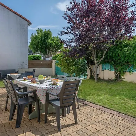 Maison bourg de Tharon Plage Hotel Saint-Michel-Chef-Chef
